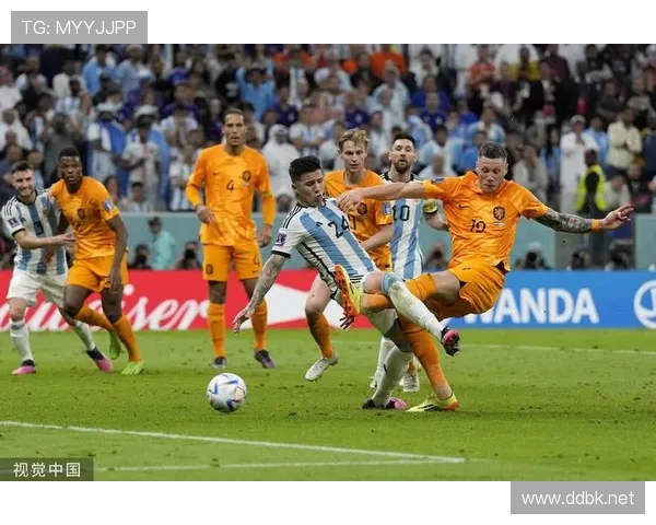 韦霍斯特梅开二度鹿特丹斯巴达与阿贾克斯激战成平3比3 韦霍斯特梅开二度鹿特丹斯巴达与阿贾克斯激战成平3比3